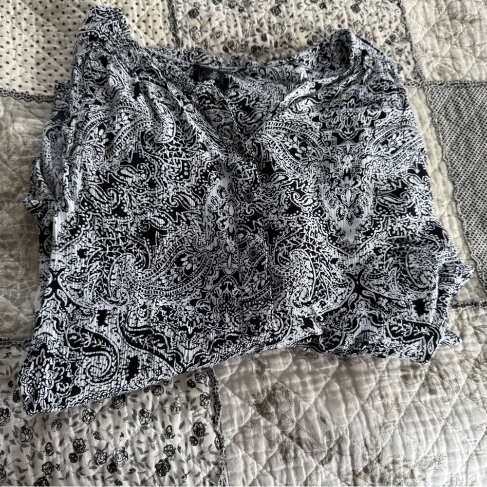 Nine West shirt